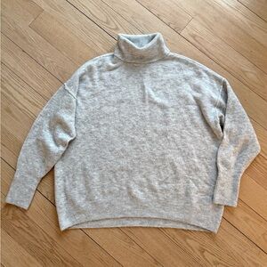 Vince Camuto Light Gray Turtleneck Sweater Medium